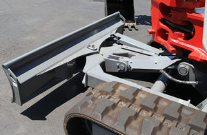 Angle blade attached to TB250-2